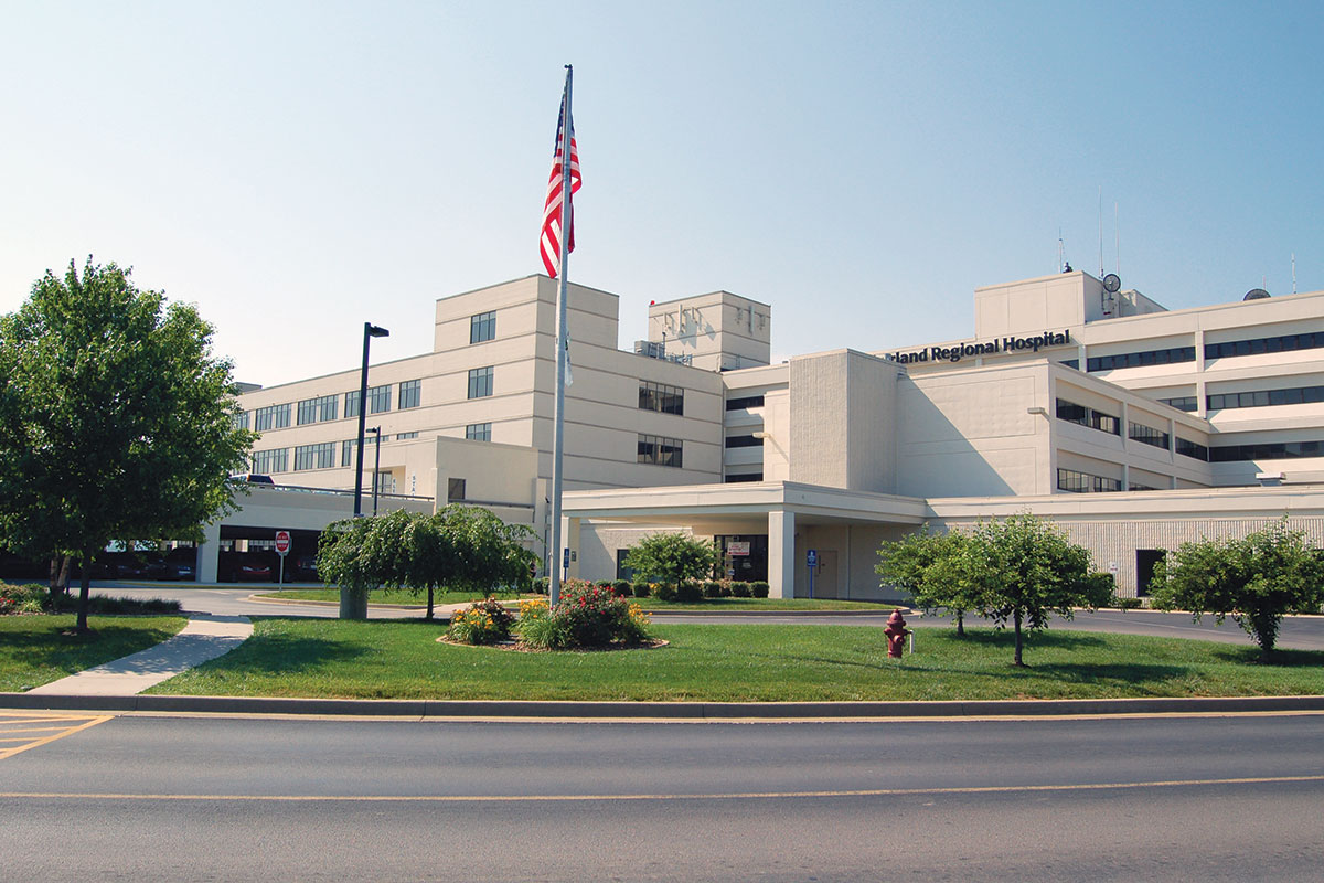 Exterior view of Lake Cumberland Regional Hospital located in Somerset-Pulaski County, KY